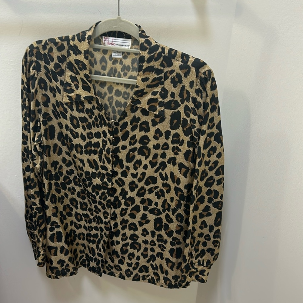 100% silk, long sleeve, animal print blouse, size s